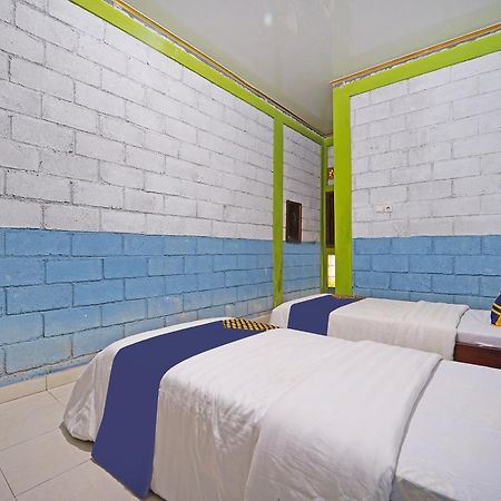 Spot On 91085 Griya Estu Wening Hotell Sleman  Exteriör bild