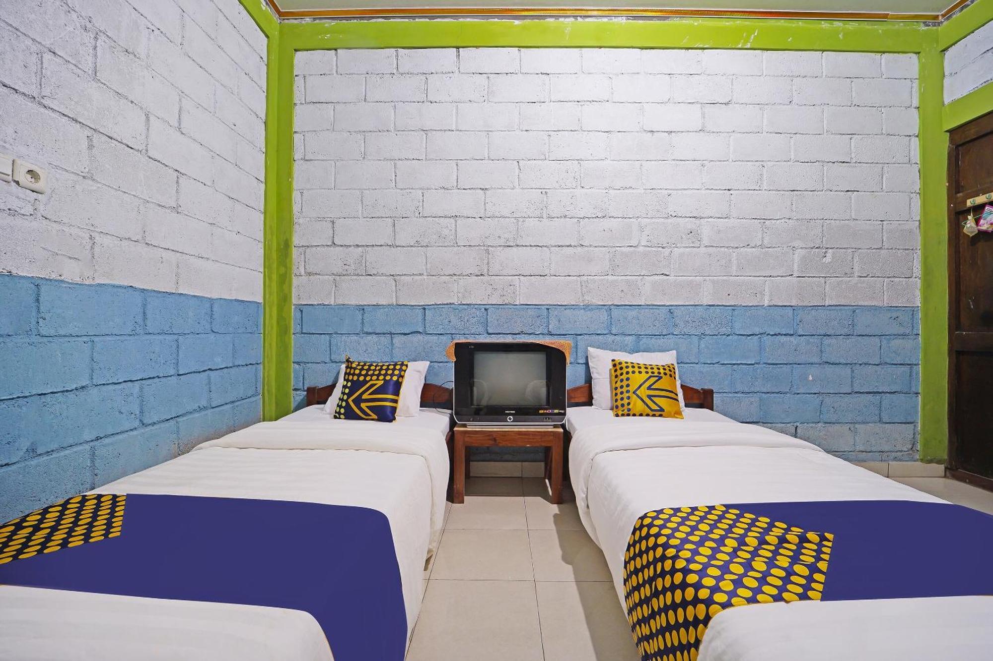 Spot On 91085 Griya Estu Wening Hotell Sleman  Exteriör bild