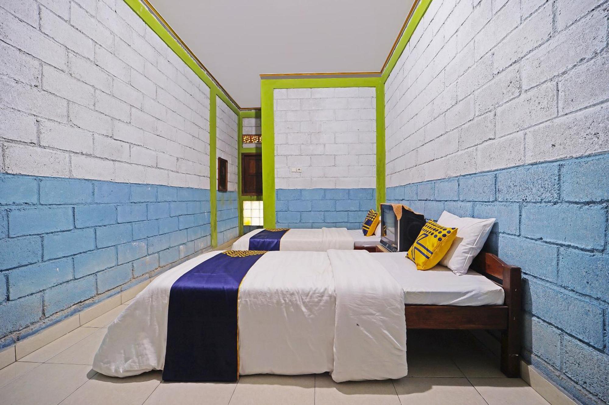 Spot On 91085 Griya Estu Wening Hotell Sleman  Exteriör bild